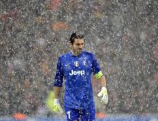 开云体育APP下载-封锁与接管，地缘棋局与拳台法则的共振