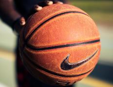 开云体育在线-唯一之战，霍勒迪关键先生助国王突围骑士，铸就传奇篇章