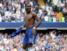 开云官方app入口-冷焰，当寒流席卷钢铁战车，一把火炬如何点燃全场