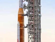 开云体育入口-摩苏尔主场大胜，喜迎重返胜利轨道