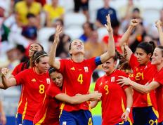 开云APP-阿根廷队决胜之战，成功晋级女足世界杯半决赛的简单介绍