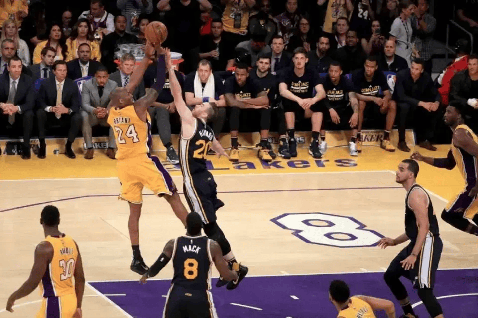 开云体育登录-篮球传奇退役仪式，NBA众星齐聚送别