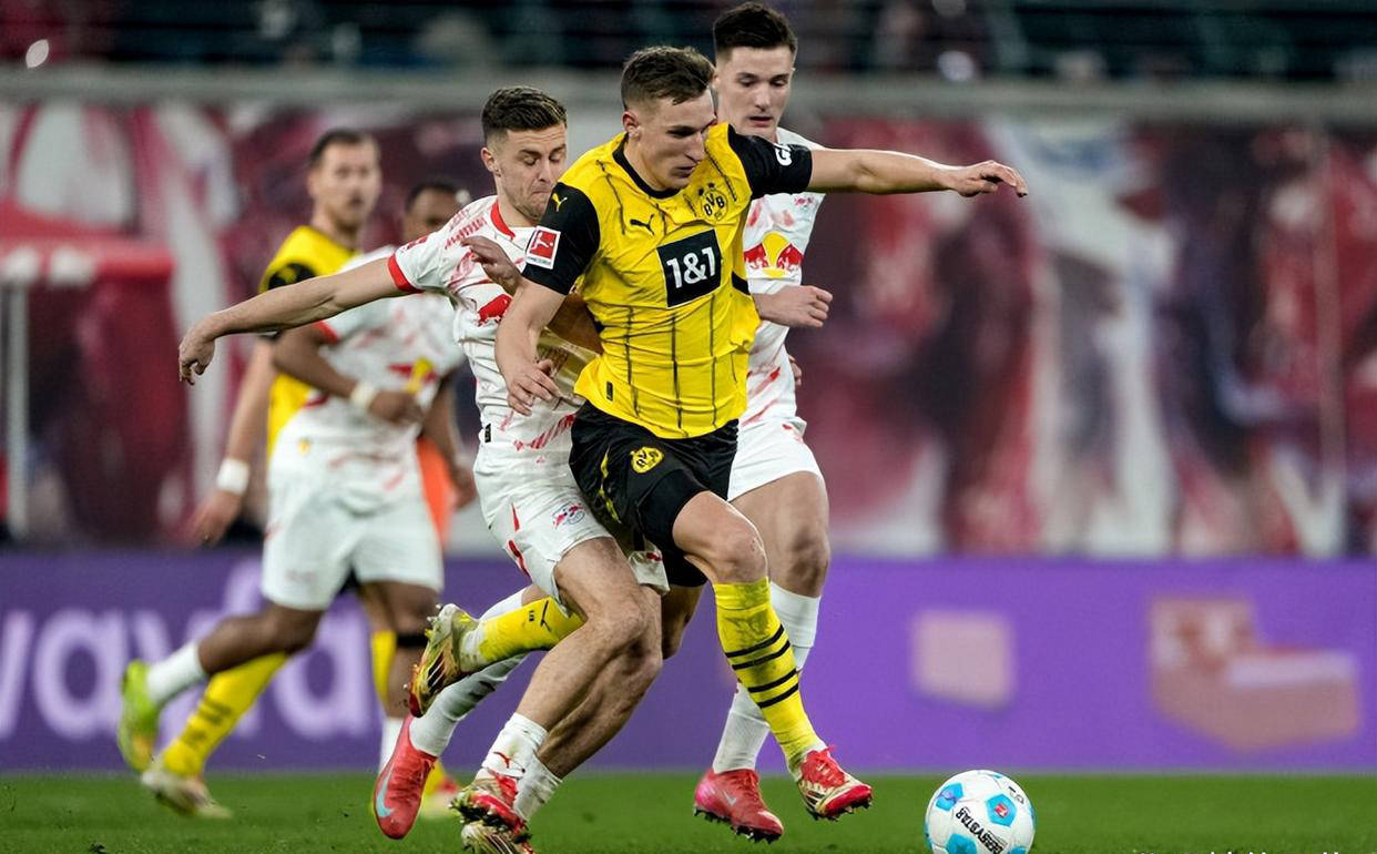 开云体育下载-辽宁沈阳客场遭遇失利，士气低落