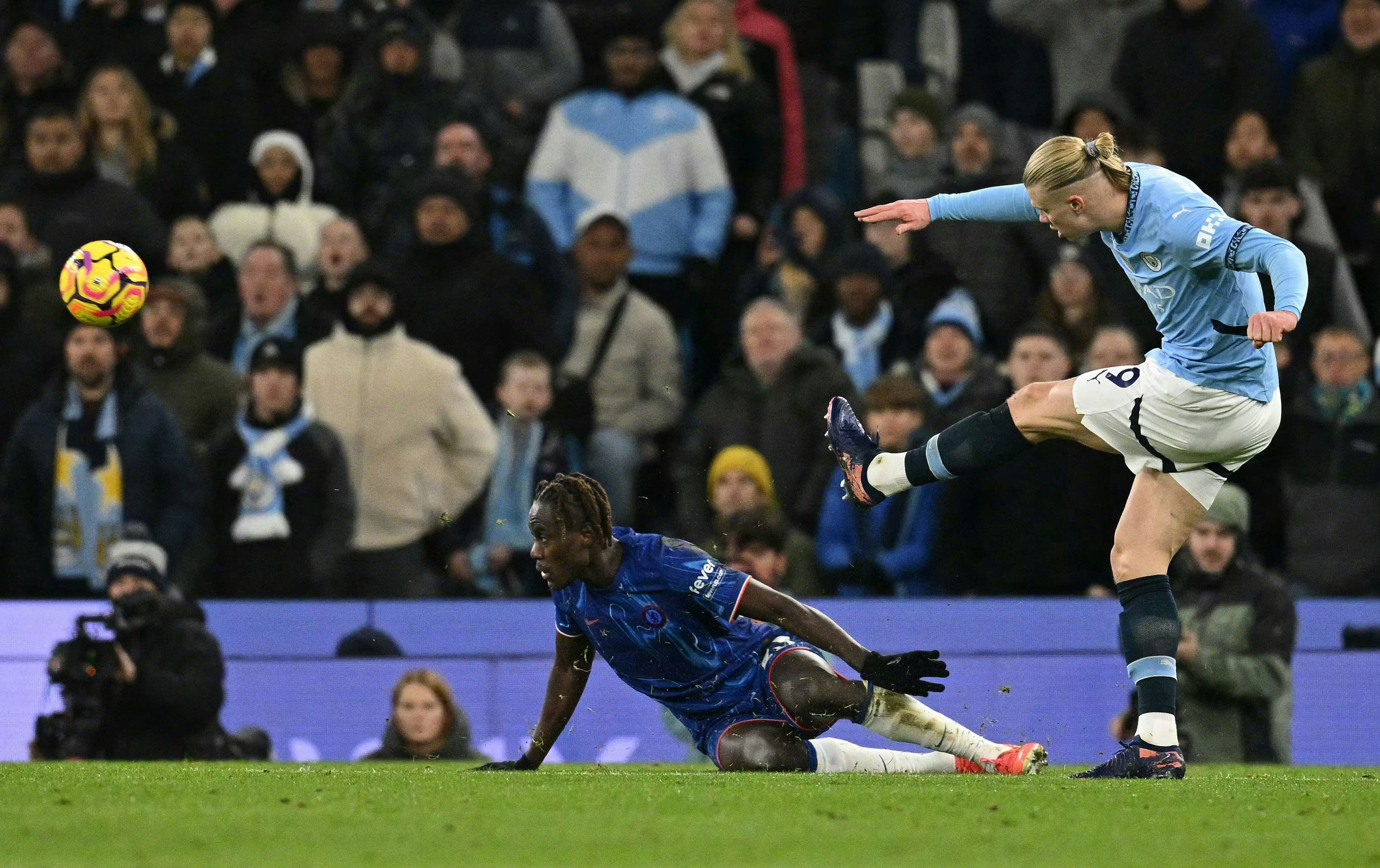 开云官网-关于曼联遭遇切尔西，双雄对决看点十足的信息