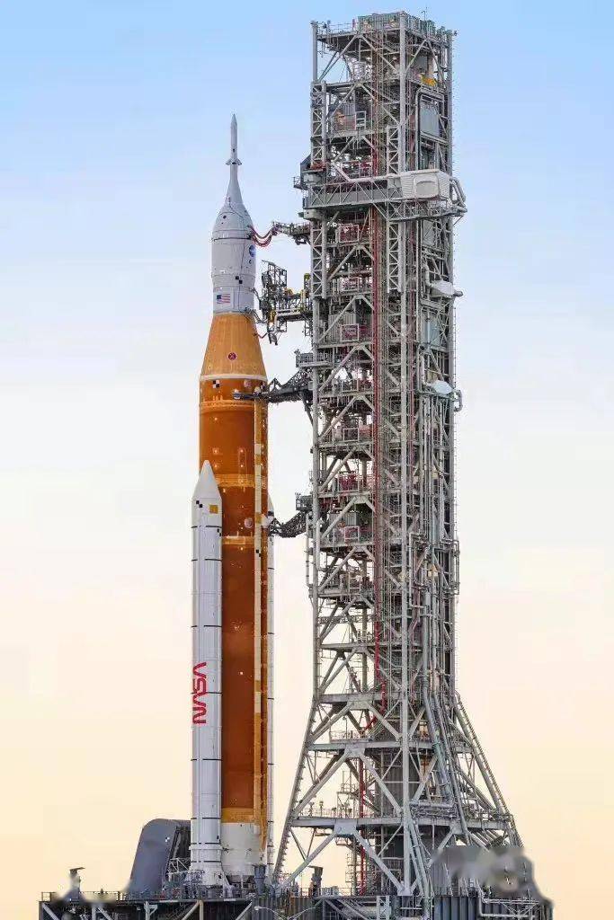 开云体育入口-摩苏尔主场大胜，喜迎重返胜利轨道