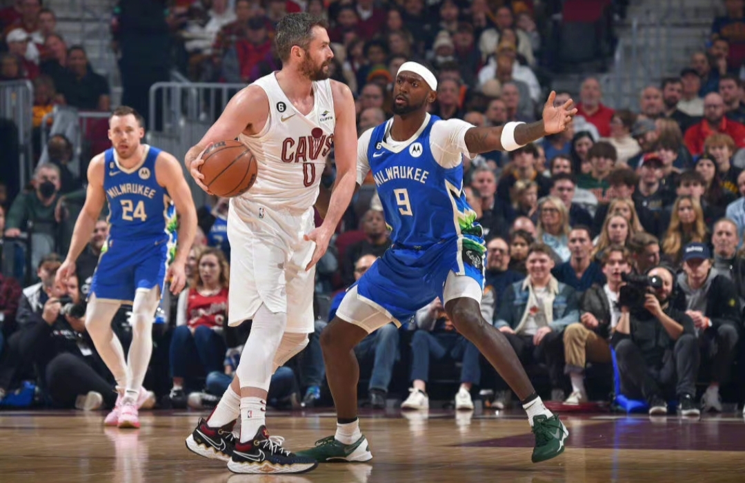 开云体育APP下载-雄鹿再胜骑士，回到胜利轨道