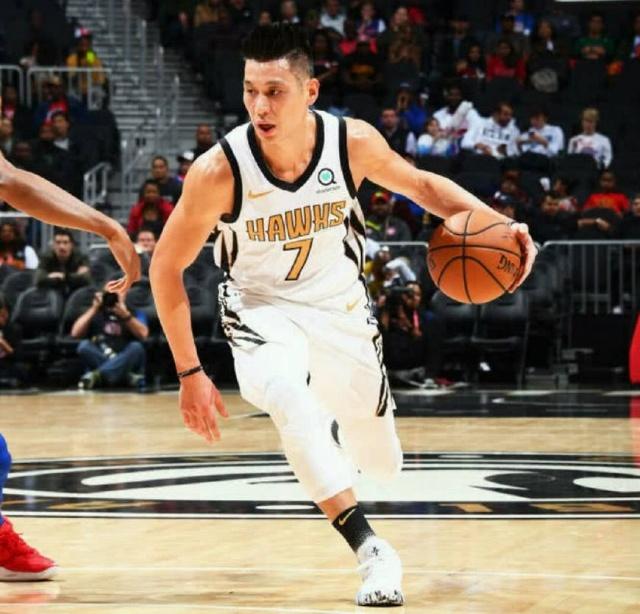 开云官网-书豪助力老鹰队零封76人队,东部决赛大热