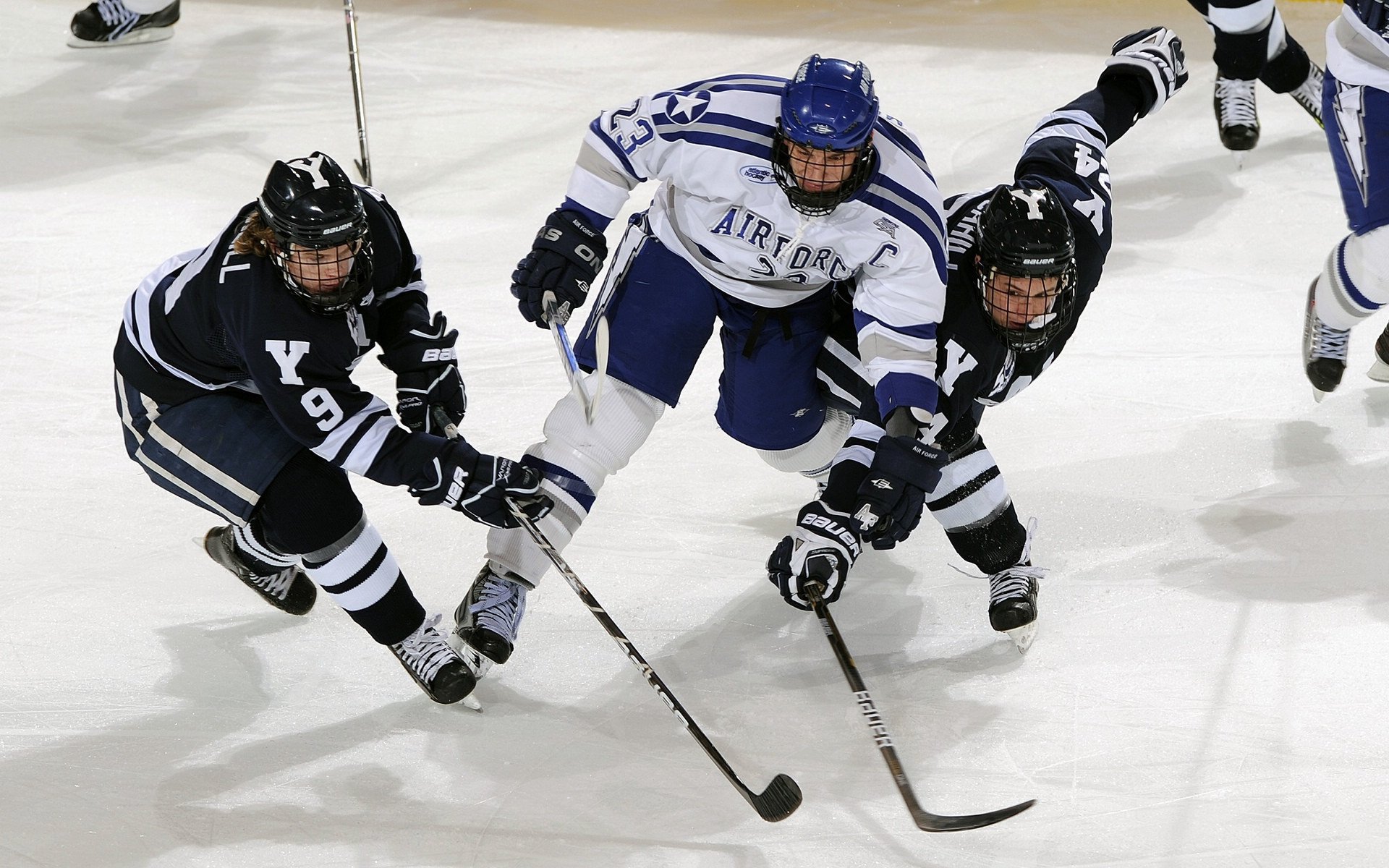 开云体育中国-暗面觉醒，鲁德在硬地的年终觉醒，远比美网险胜更令人震撼
